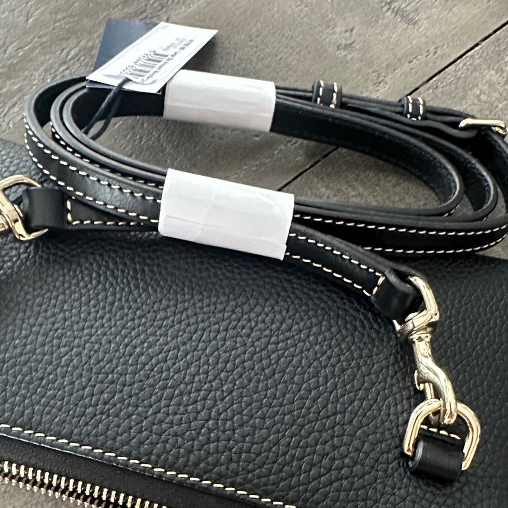 Dooney & Bourke Black Pebbled Leather Wallet - Picture 5 of 6